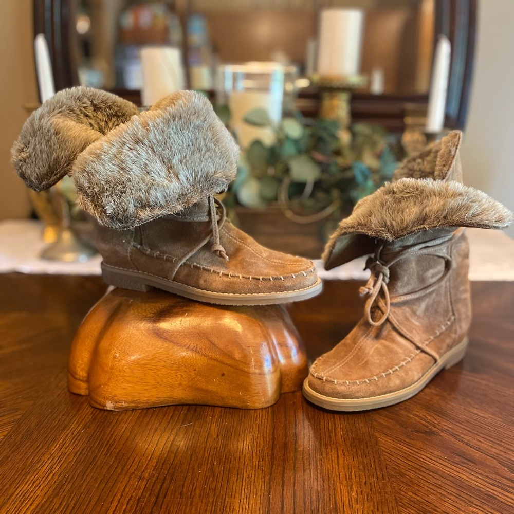 Women’s JACK ROGERS Little Neil Suede Boots with Fur Lining